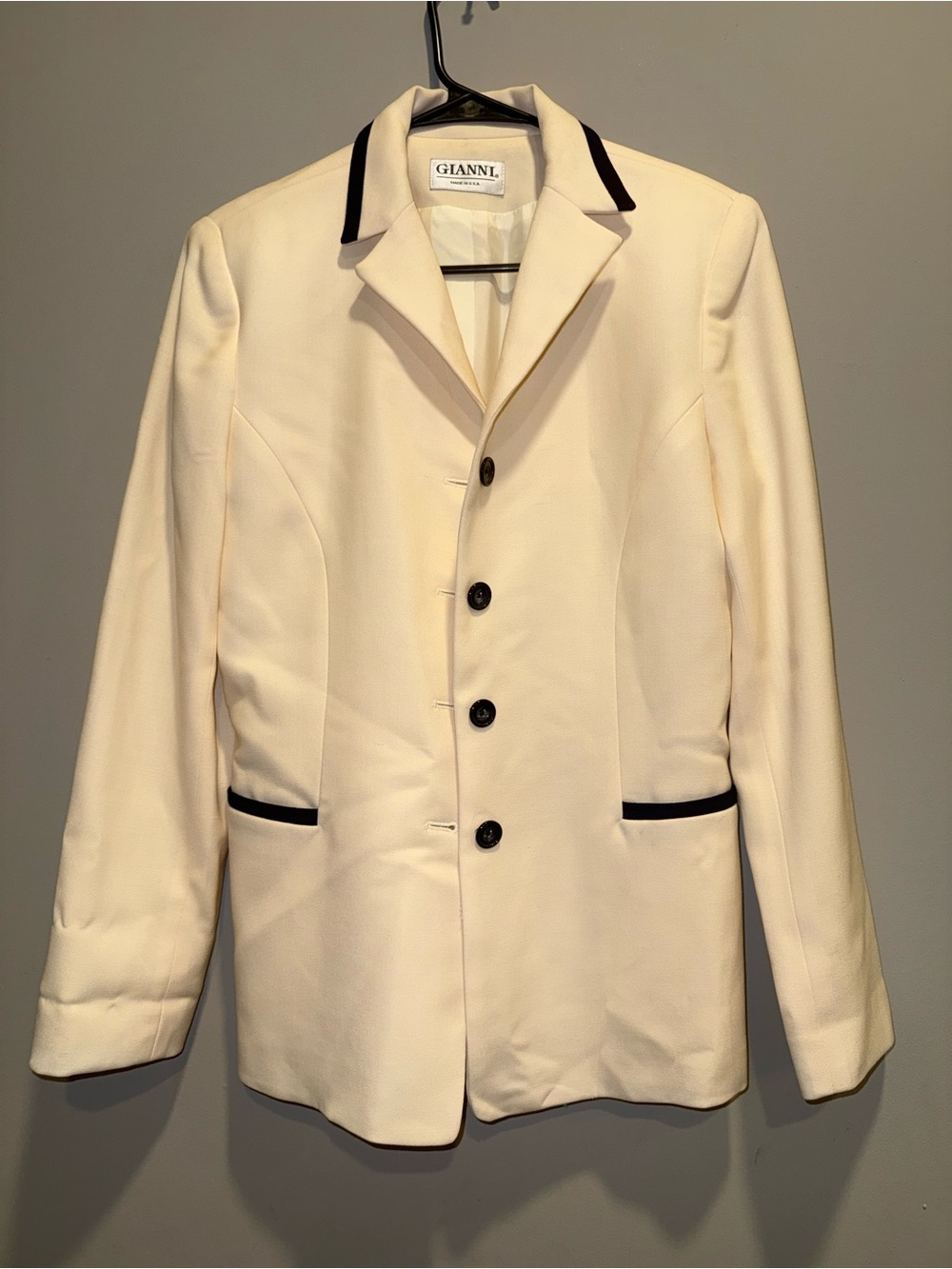 Gianni Cream Blazer with Black Trim